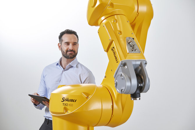 Stäubli to unveil three TX2 6-axis robot models